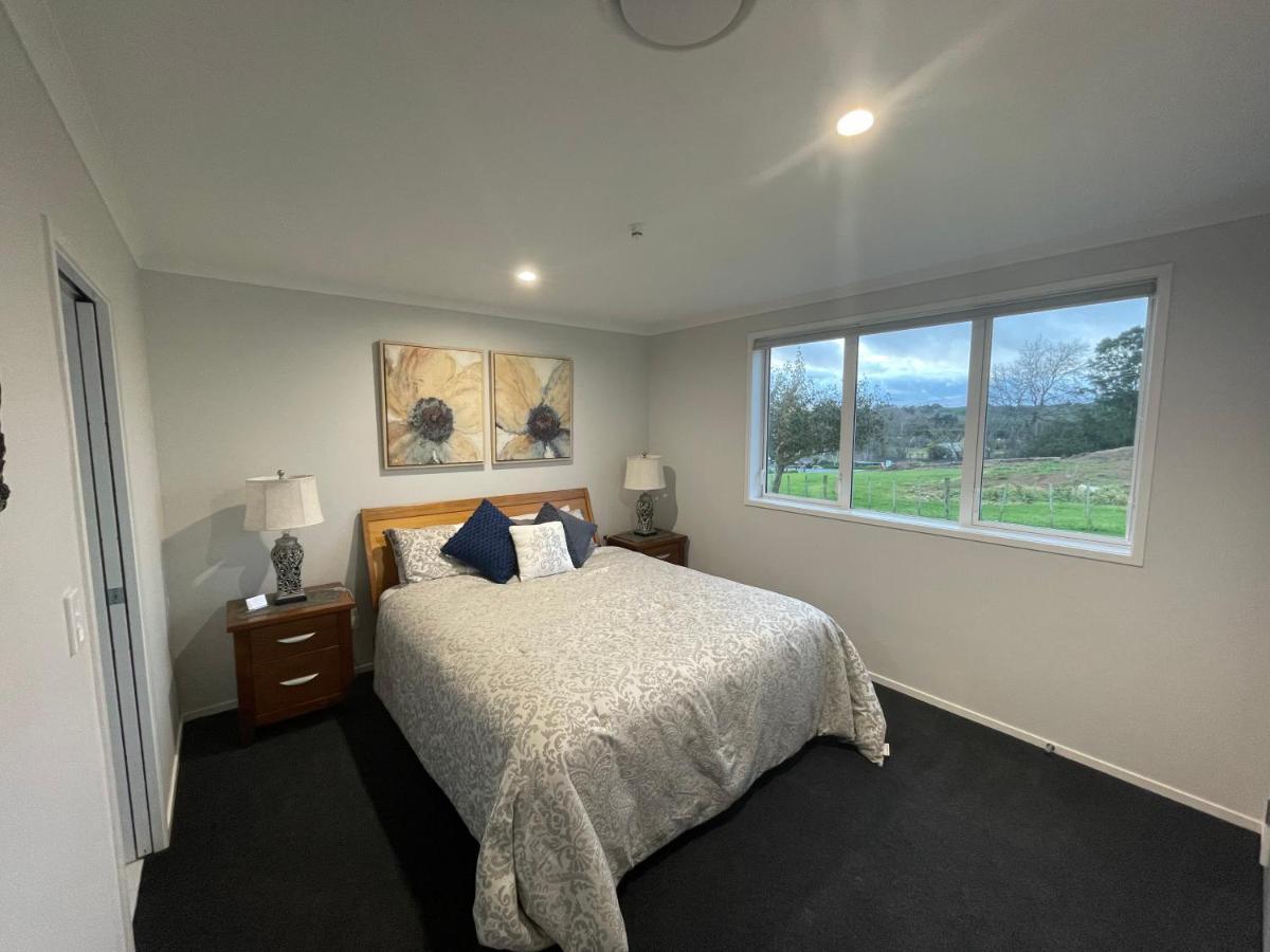 Veld View Bed And Breakfast Tuakau Kültér fotó