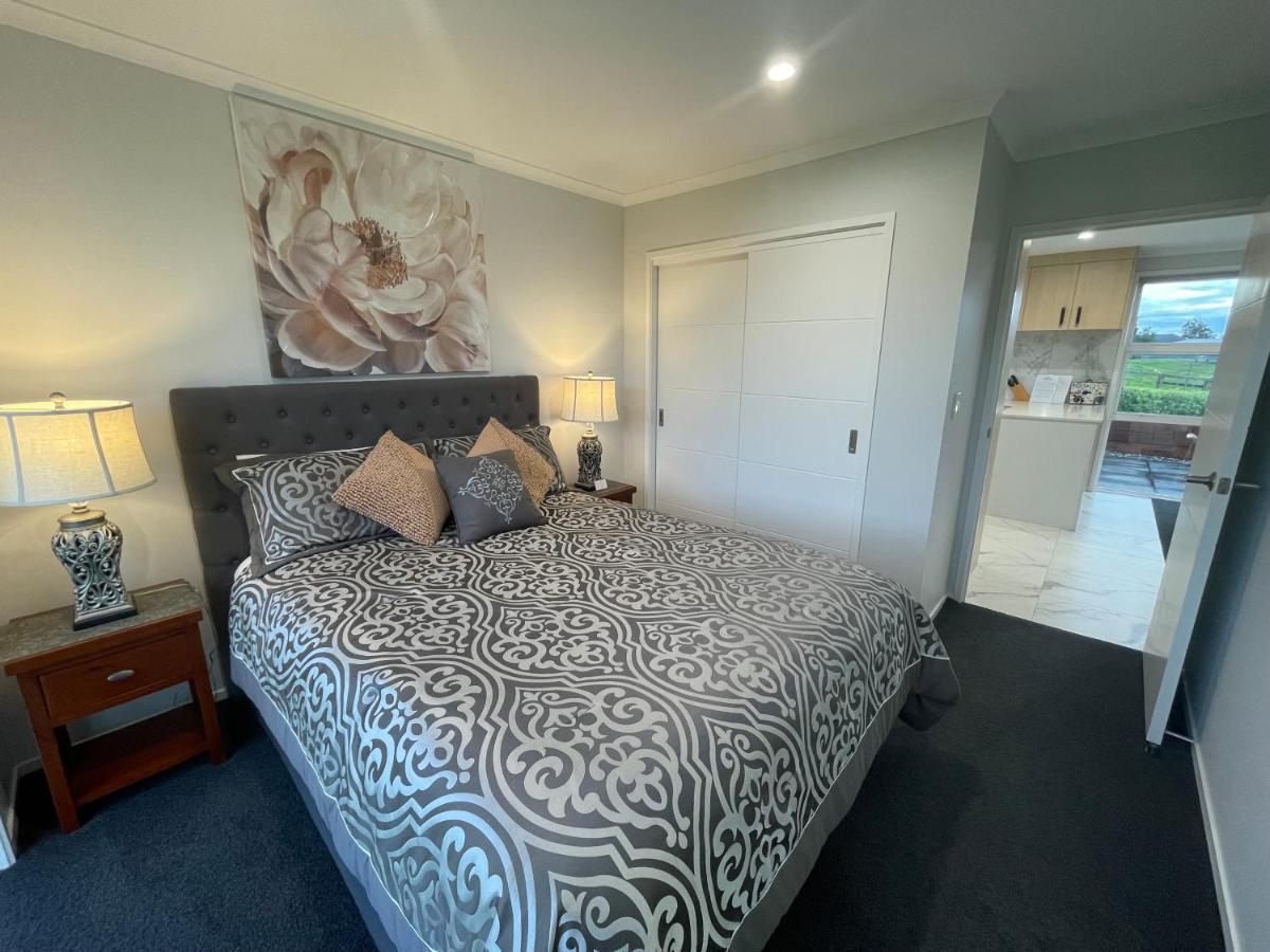 Veld View Bed And Breakfast Tuakau Kültér fotó